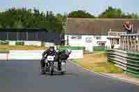Vintage-motorcycle-club;eventdigitalimages;mallory-park;mallory-park-trackday-photographs;no-limits-trackdays;peter-wileman-photography;trackday-digital-images;trackday-photos;vmcc-festival-1000-bikes-photographs